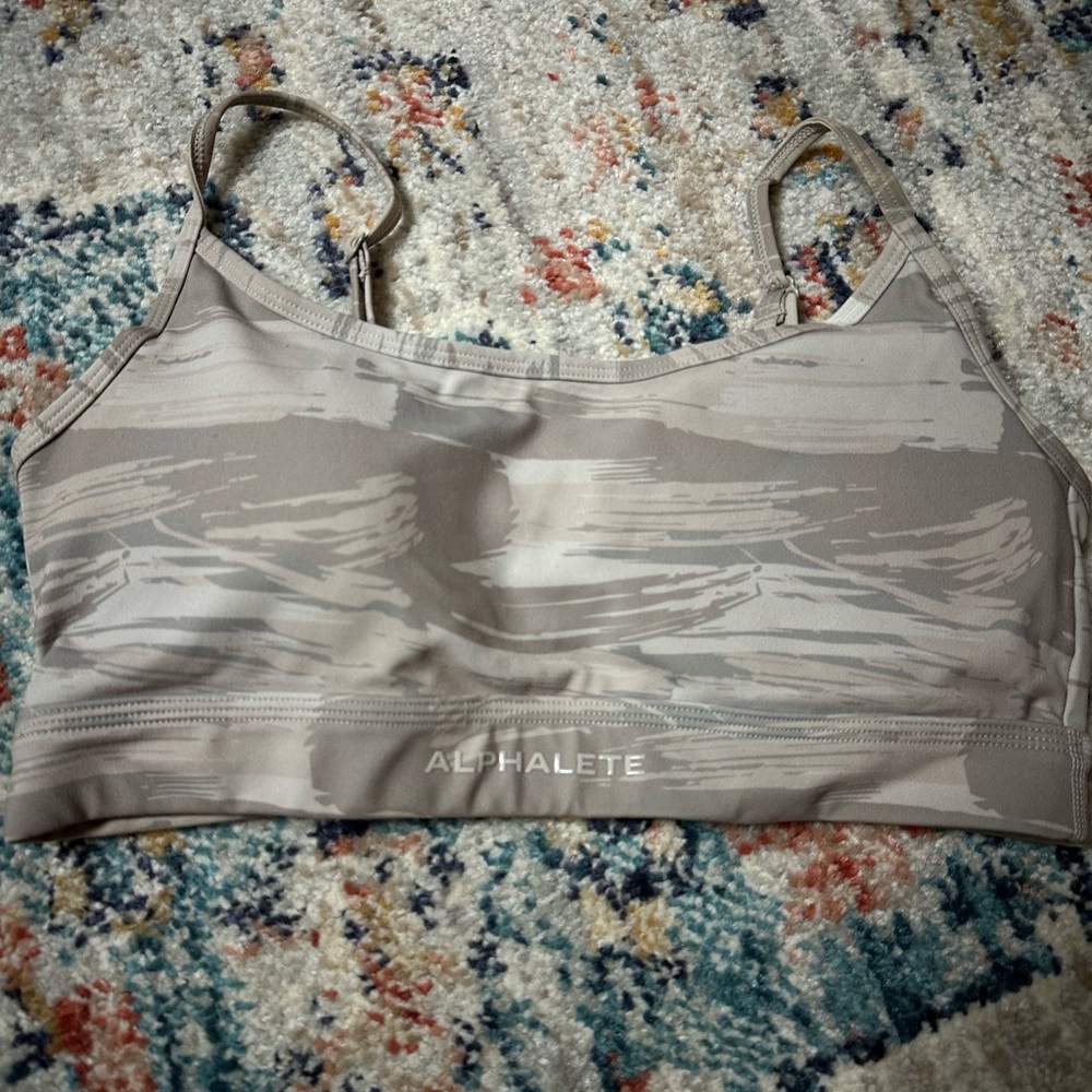 Alphalete Women's Patterned Sports Bra and Leggings- Cream